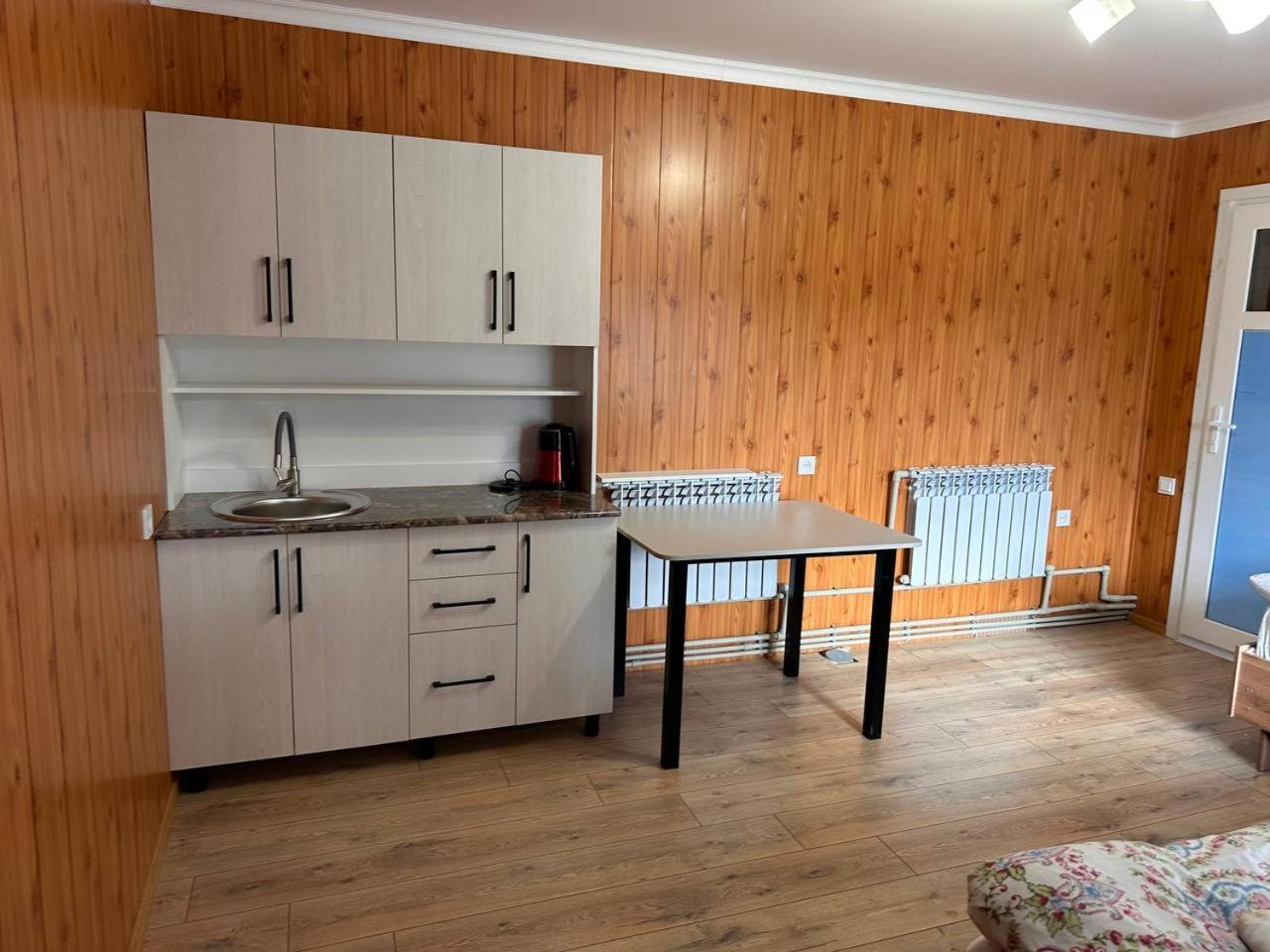 Bed and Breakfast Pamko Naryn Exterior foto
